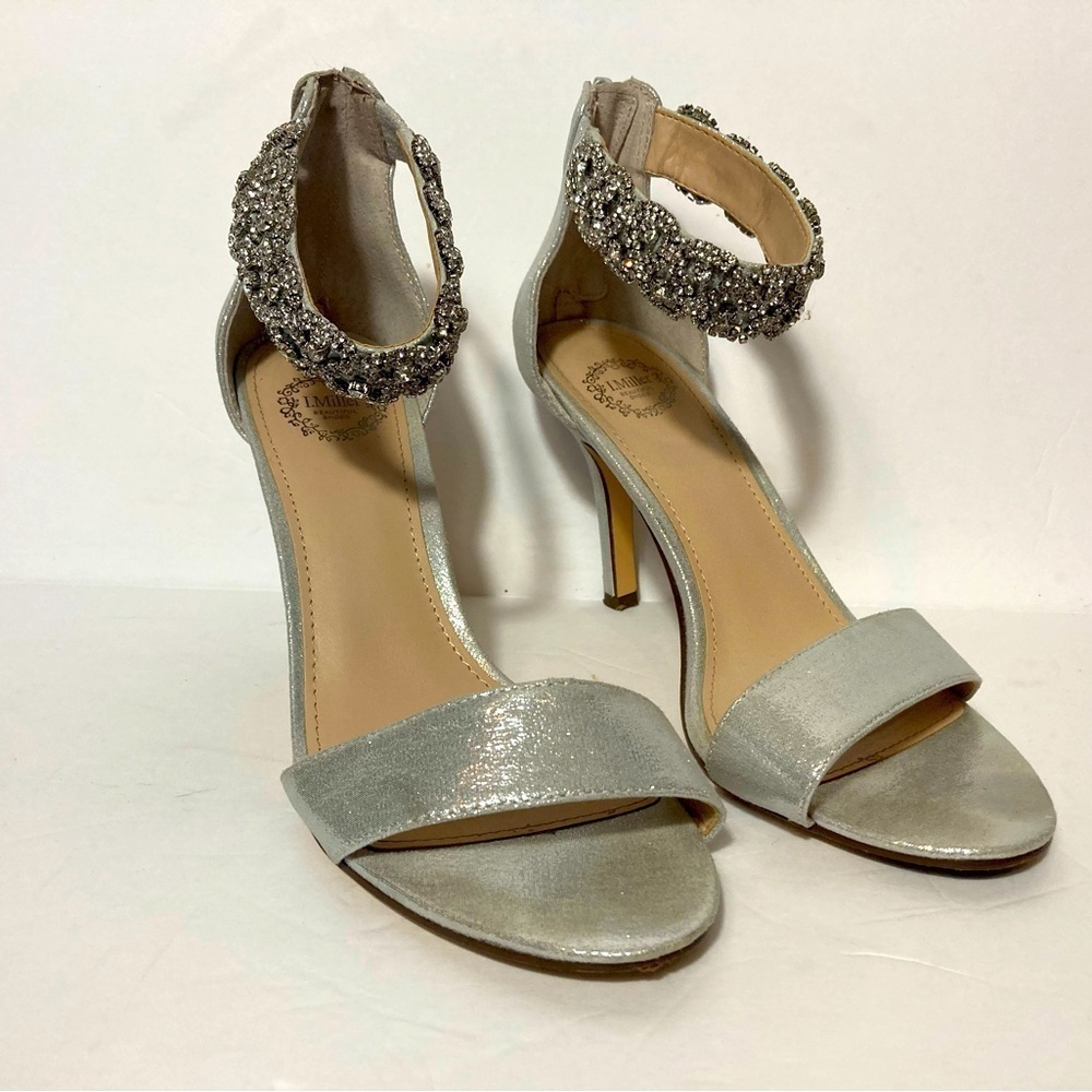 I. Miller beautiful shoes silver heels beaded strap band 7M women’s leather sole